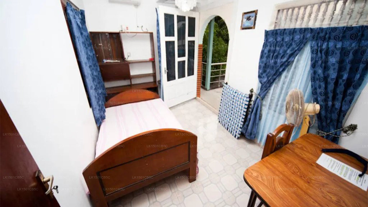 Theresa Inn, Saras Guest House, Jaffna