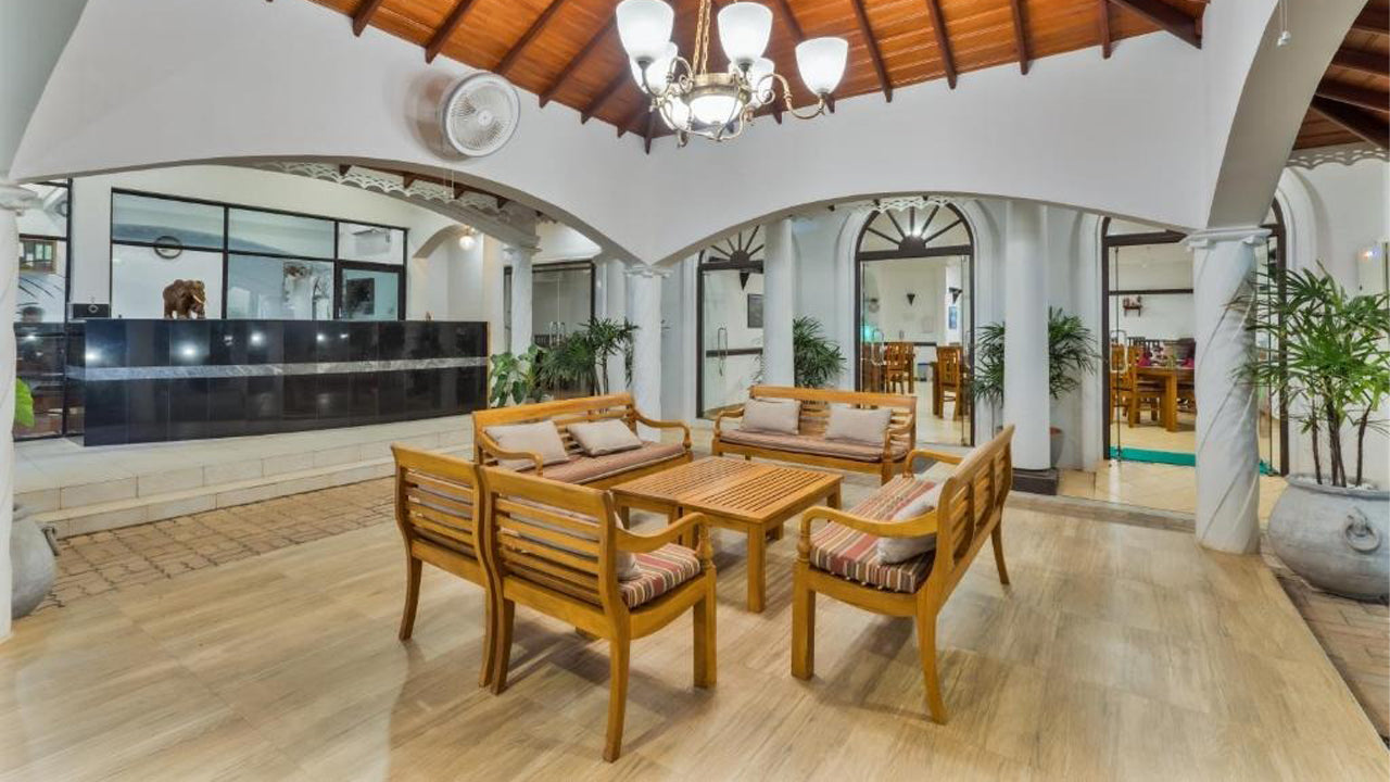 Paradise Holidays, Bambalapitiya