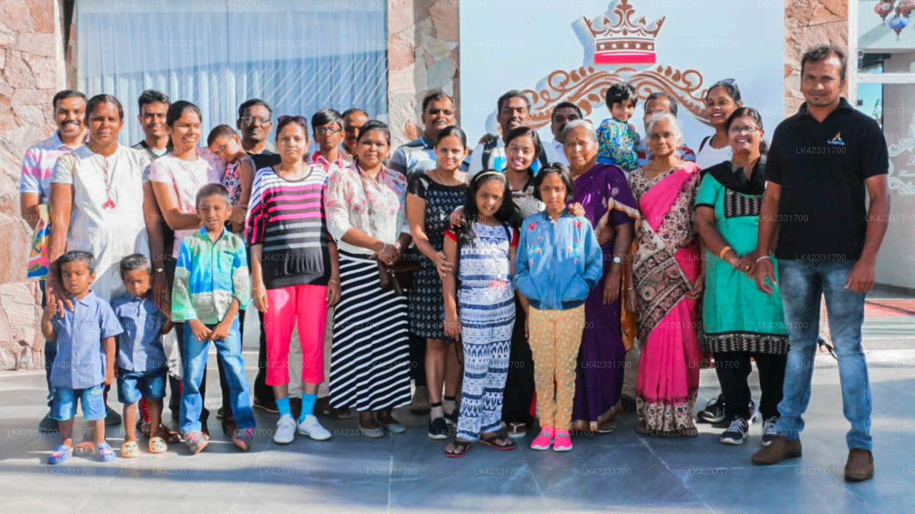 Hikkaduwa City to Colombo City Private Transfer