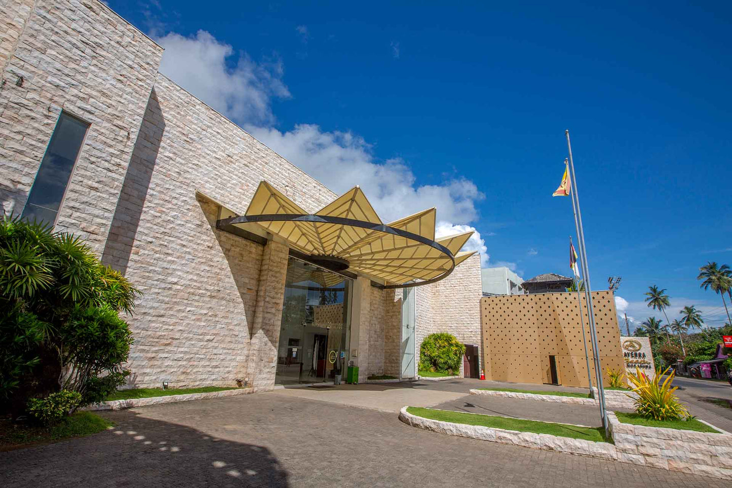 Avenra Beach Hotel, Hikkaduwa