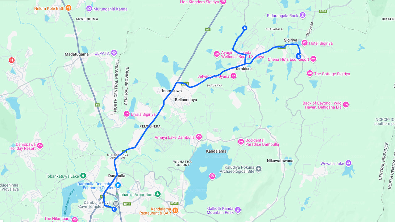 Rocher de Sigiriya et grotte de Dambulla depuis Sigiriya