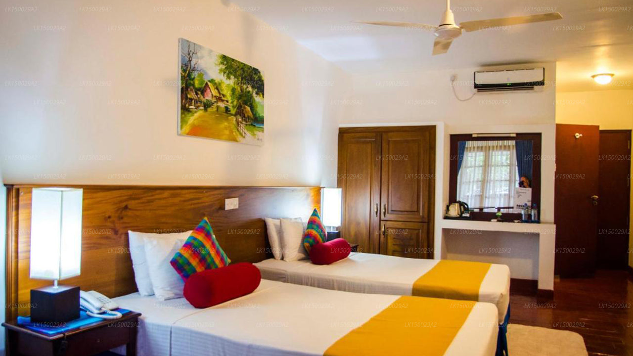 Catamaran Beach Hotel, Negombo