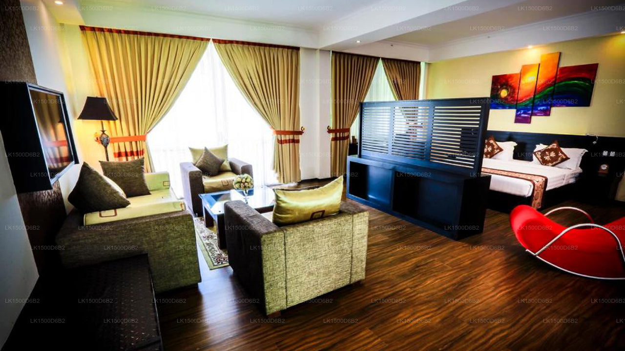 The Covanro, Veyangoda