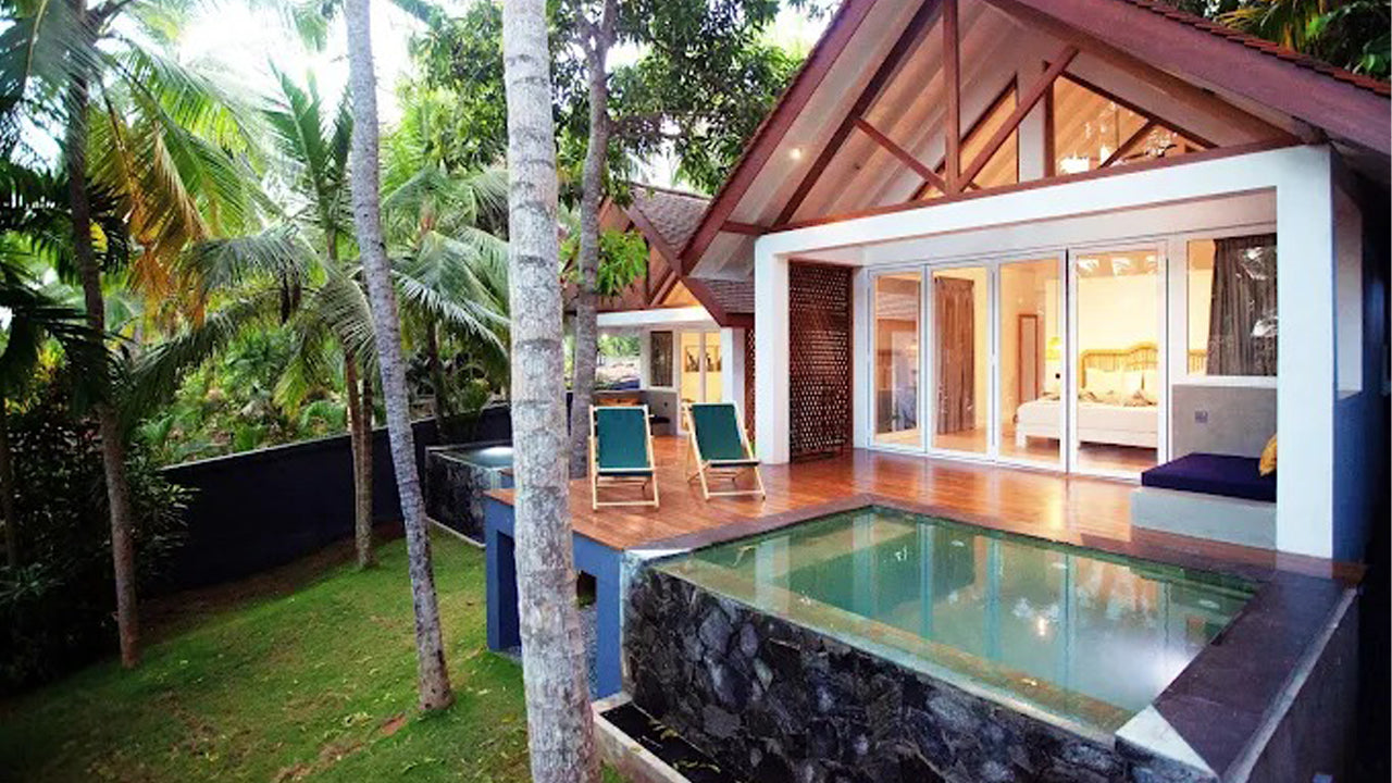 Sam & Lola’s, Hiriketiya