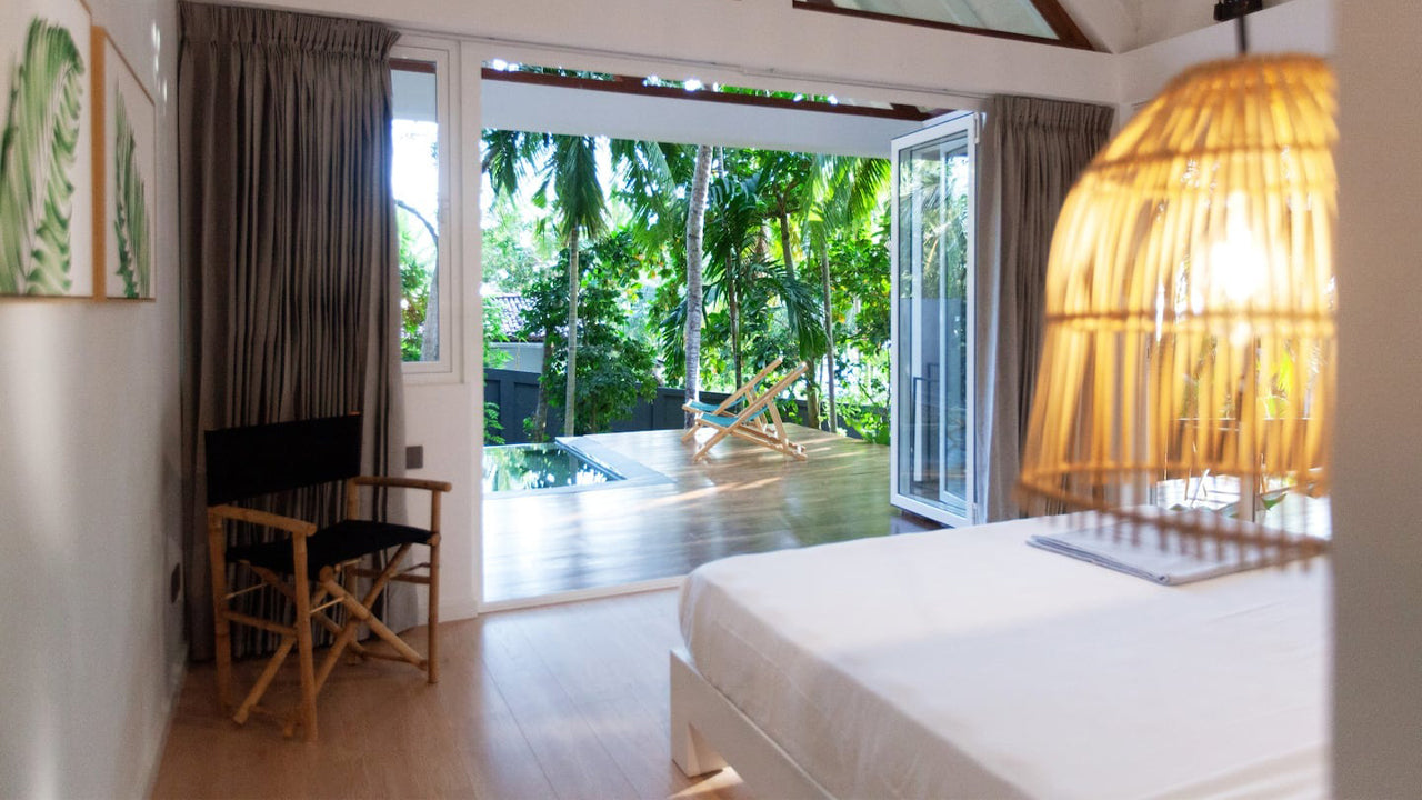 Sam & Lola’s, Hiriketiya