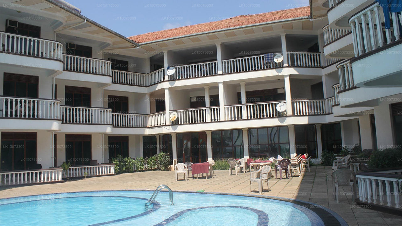 Olenka Sunside Beach, Marawila