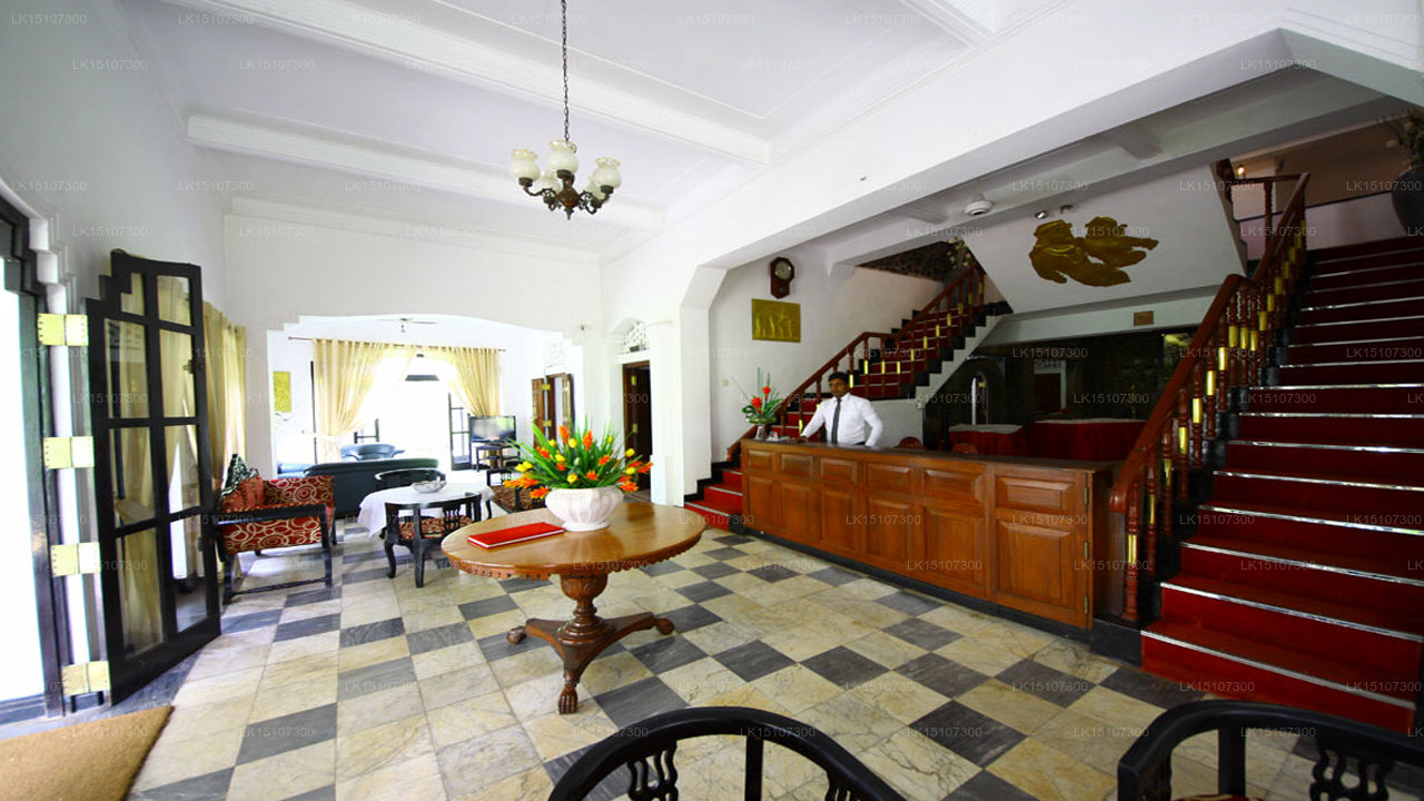 Aqua Pearl Lake Resort, Moratuwa