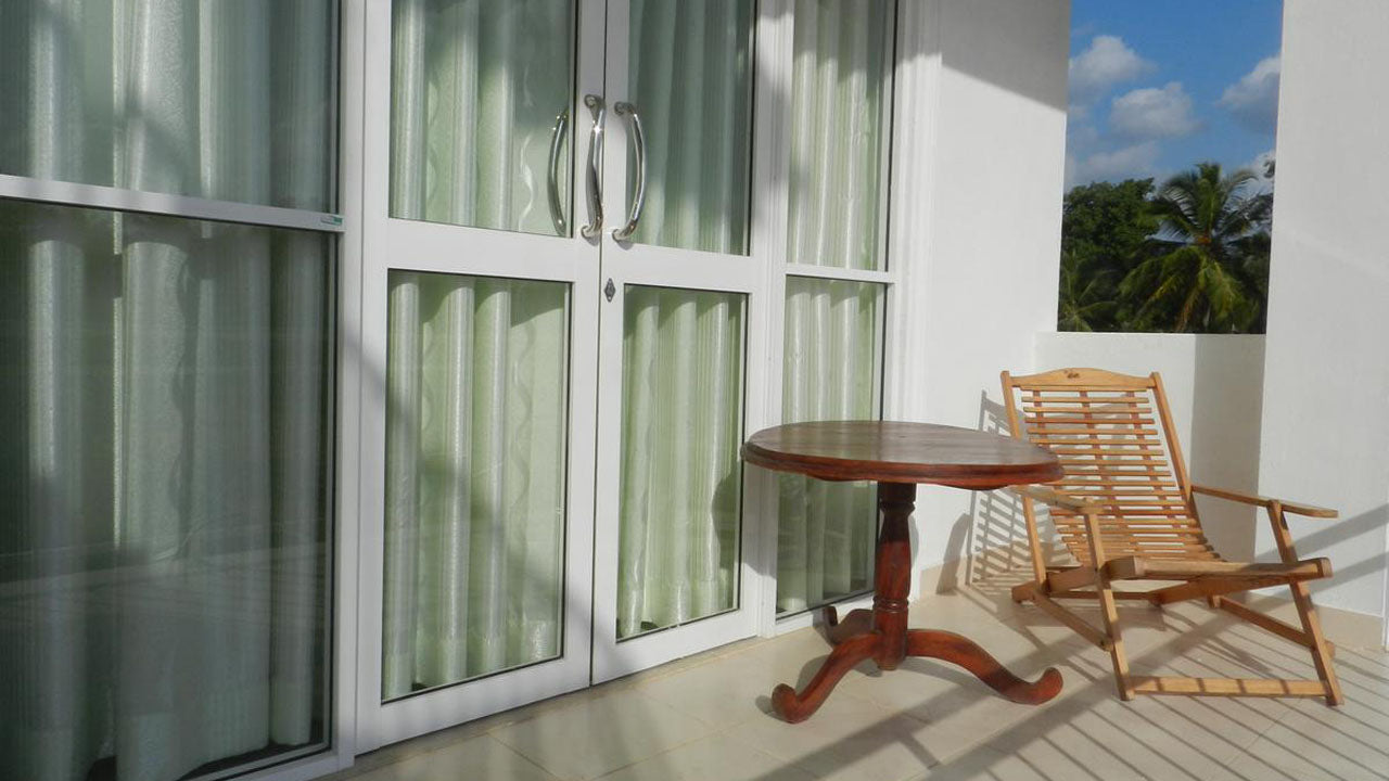 L'hôtel Paradise, Kurunegala