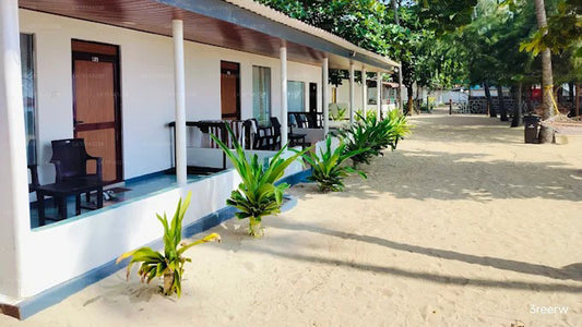 french garden pragash beach hotel, Trincomalee