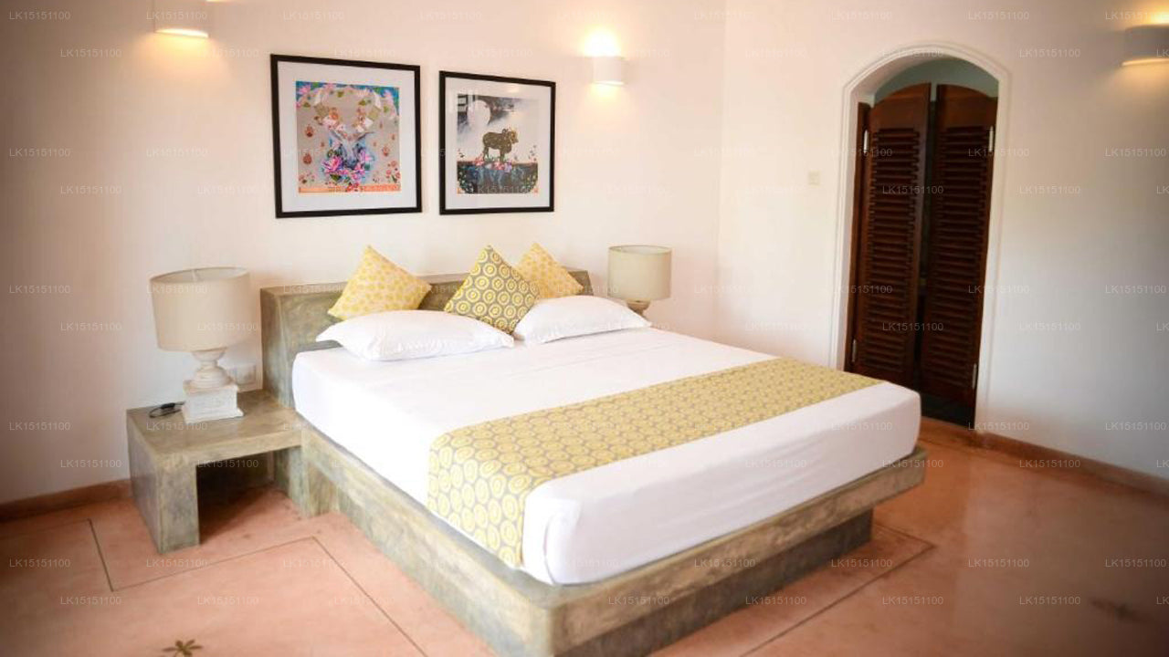 Kingfisher Hotel and Restaurant, Unawatuna