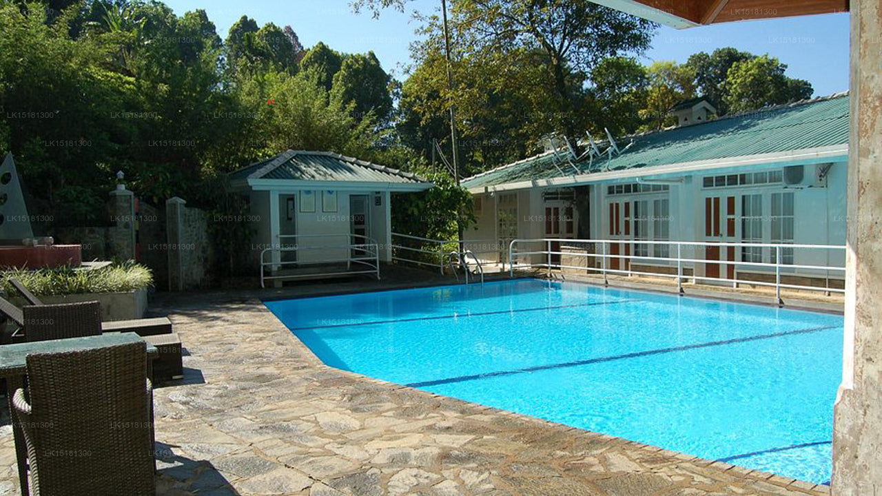 Bordure de forêt, Kitulgala