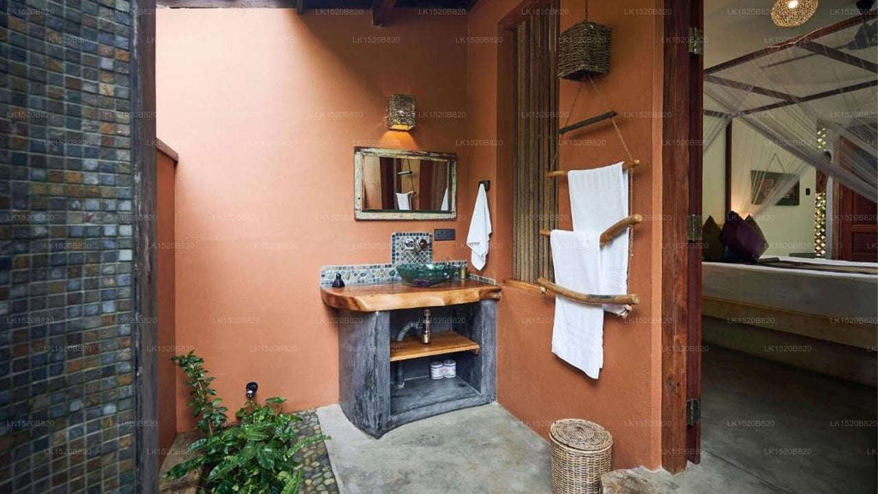 Casa Vana, Hiriketiya