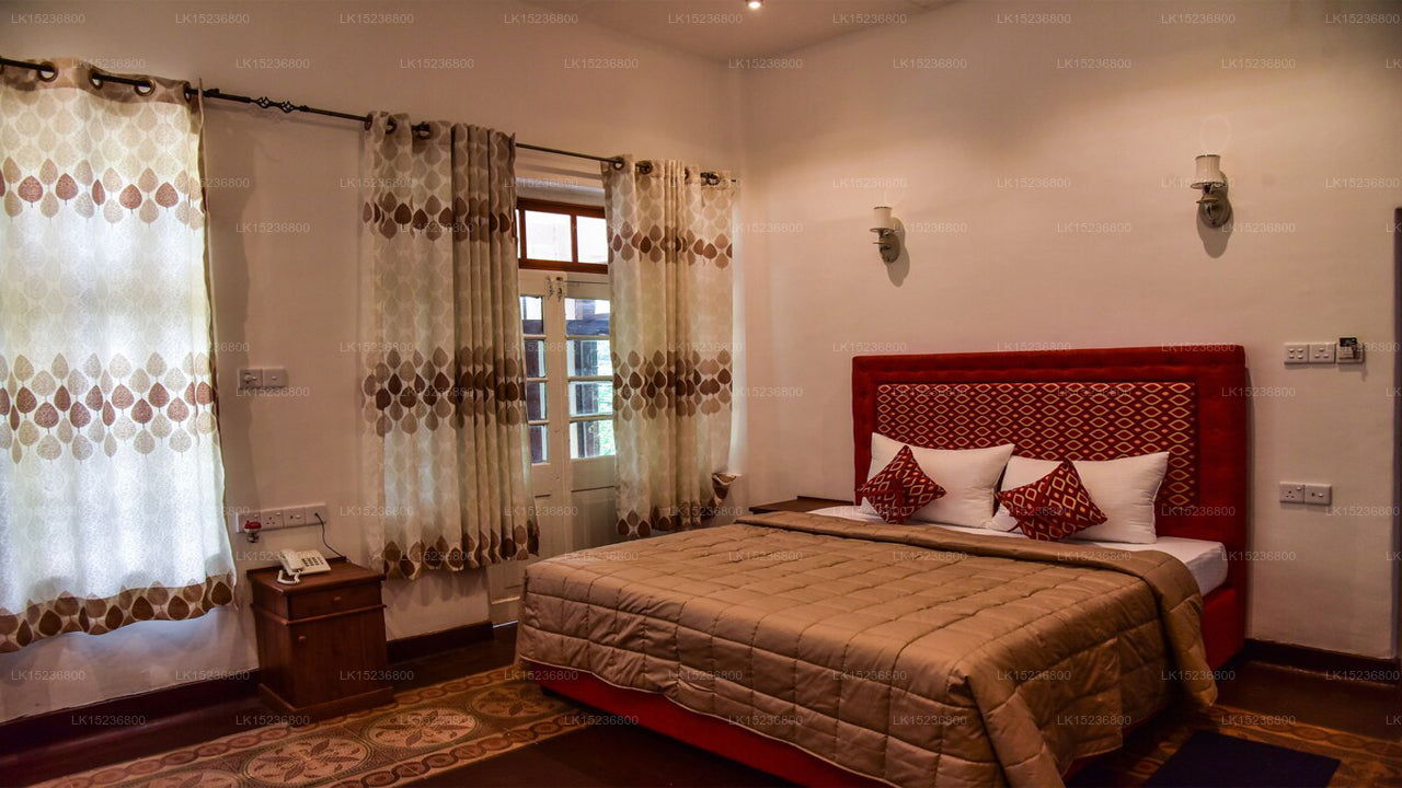 Tea Garden Hotel, Watawala