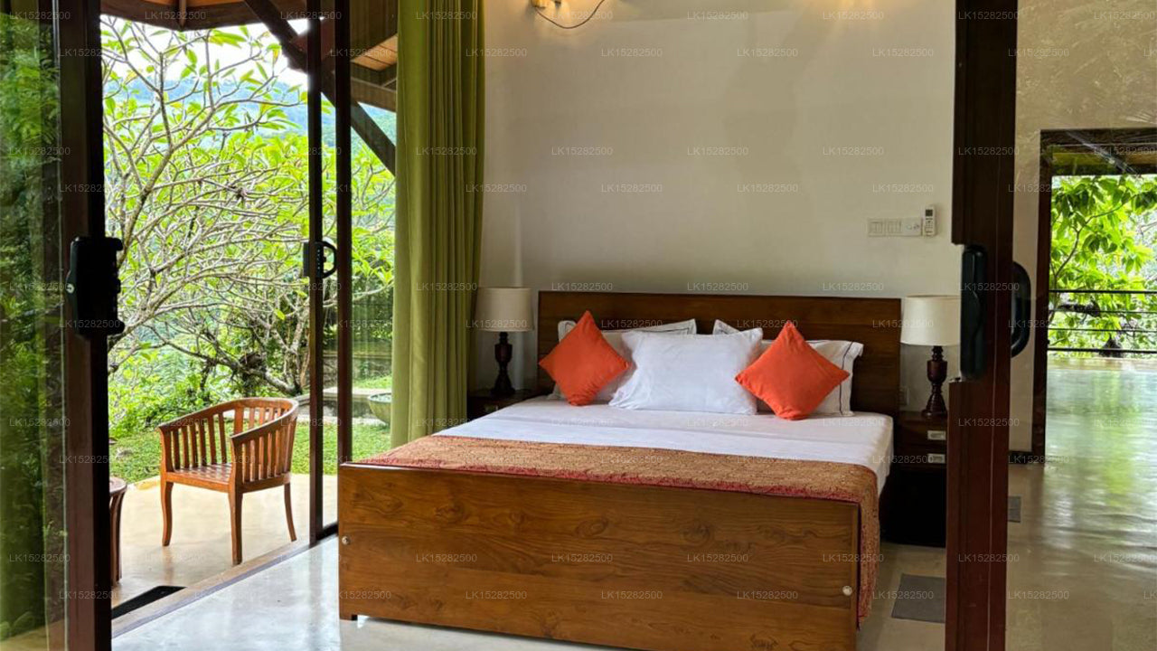 Hemingford, Pussellawa