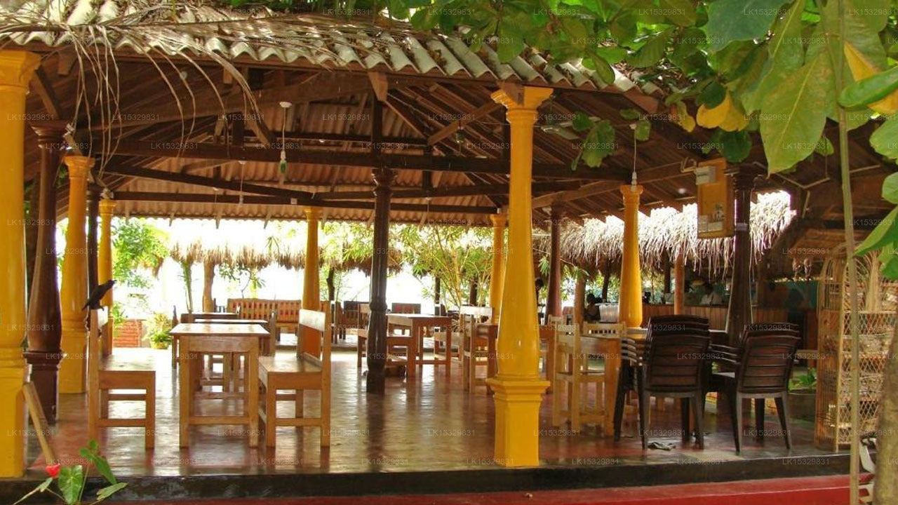 Rupas Beach Hotel, Arugum Bay