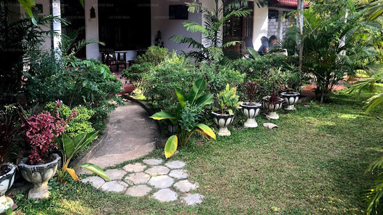 levona garden resort, habarana