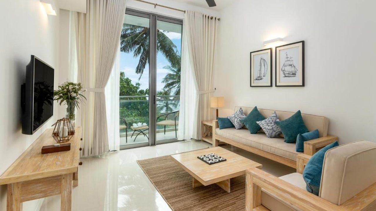 Oceanfront Condo by the Beach, Galle