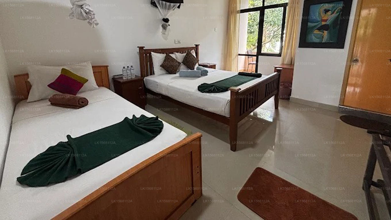 Lake Wave Hotel, Anuradhapura