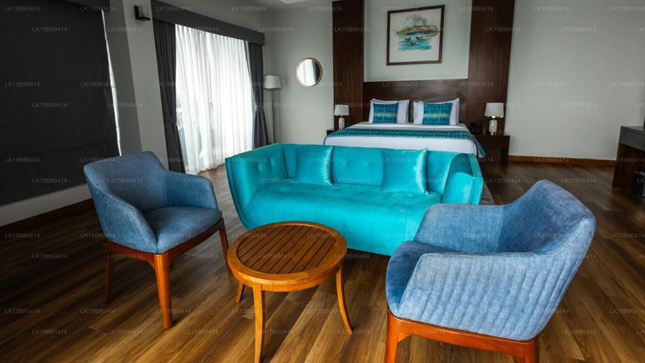 Sandy Bliss, Mirissa