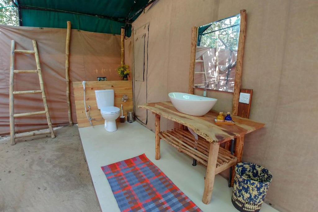 Au fond du camp Beyond Dune, Yala