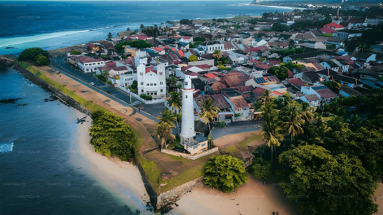 Transfert privé de Negombo à Hiriketiya avec arrêts touristiques