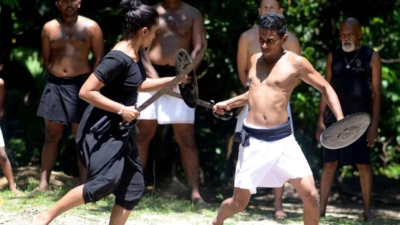 Spectacle d'Angampora avec Rana Bera de Habarana