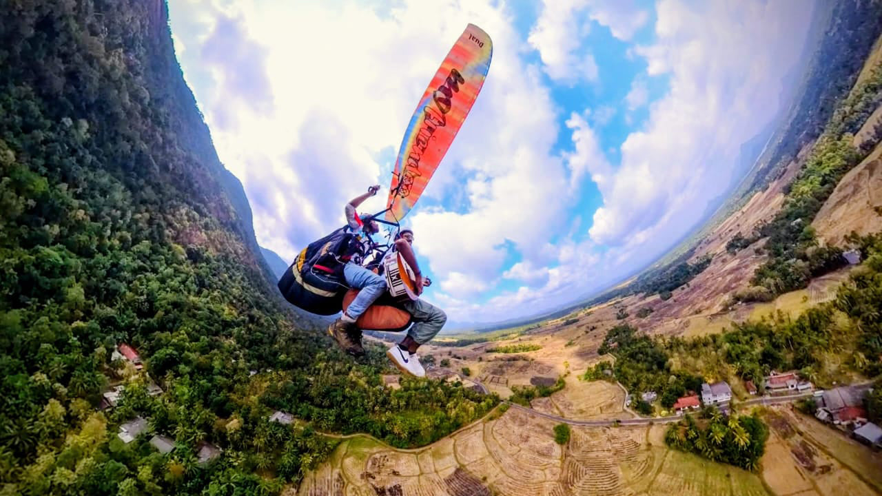 Parapente au départ de Kurunegala