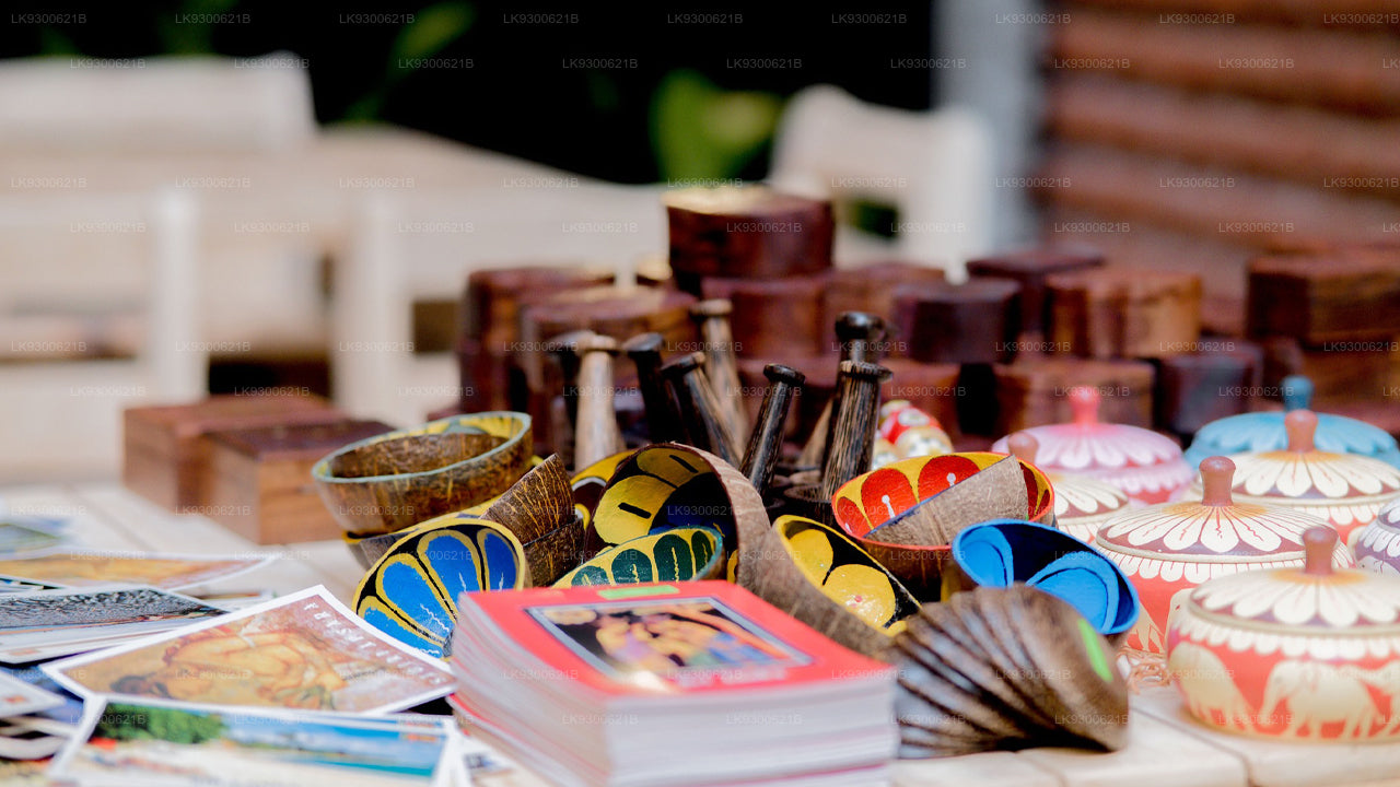 Ateliers pratiques de fabrication artisanale de coquillages de noix de coco et de bambou à Sigiriya