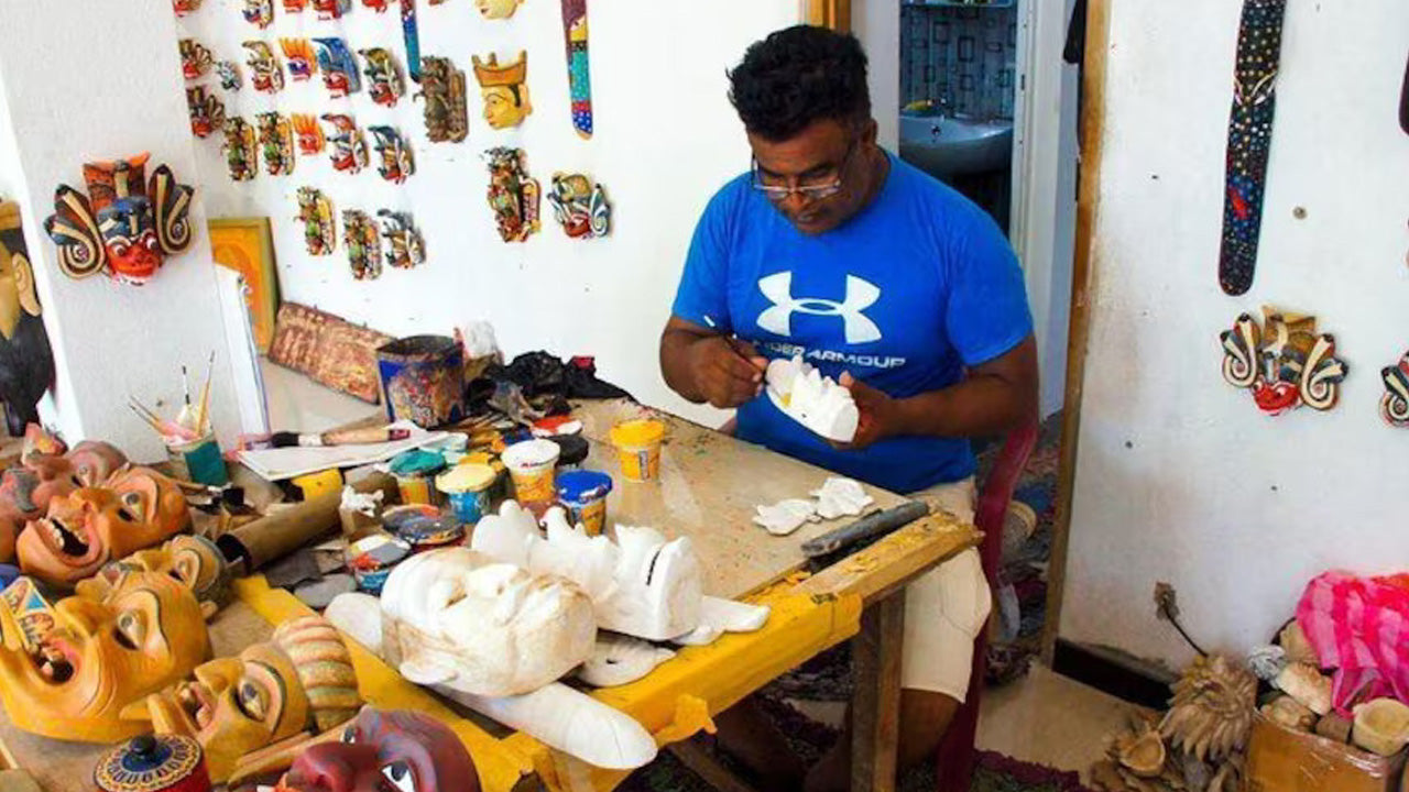 Peinture de masques d'Ambalangoda