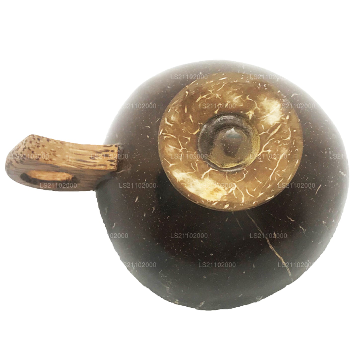 Tasse artisanale en coquille de noix