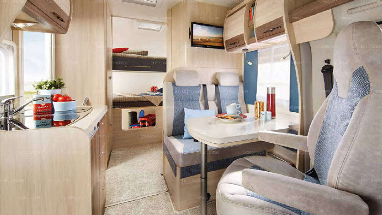 Location de camping-cars avec chauffeur (Hobby Siesta A70 GM)