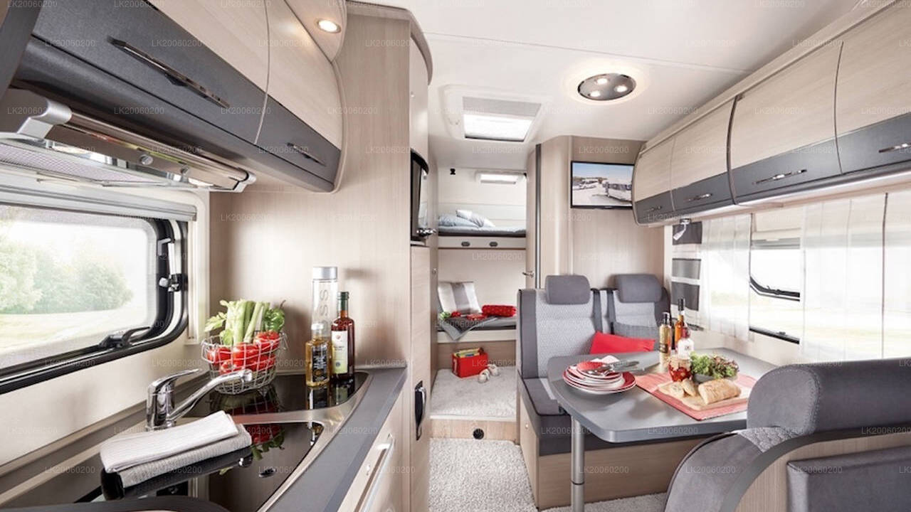 Location de camping-cars avec chauffeur (Hobby Siesta A70 GM)