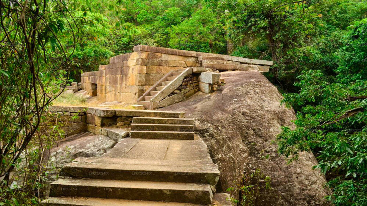 Ritigala, Kala Wewa et Namal Uyana de Sigiriya