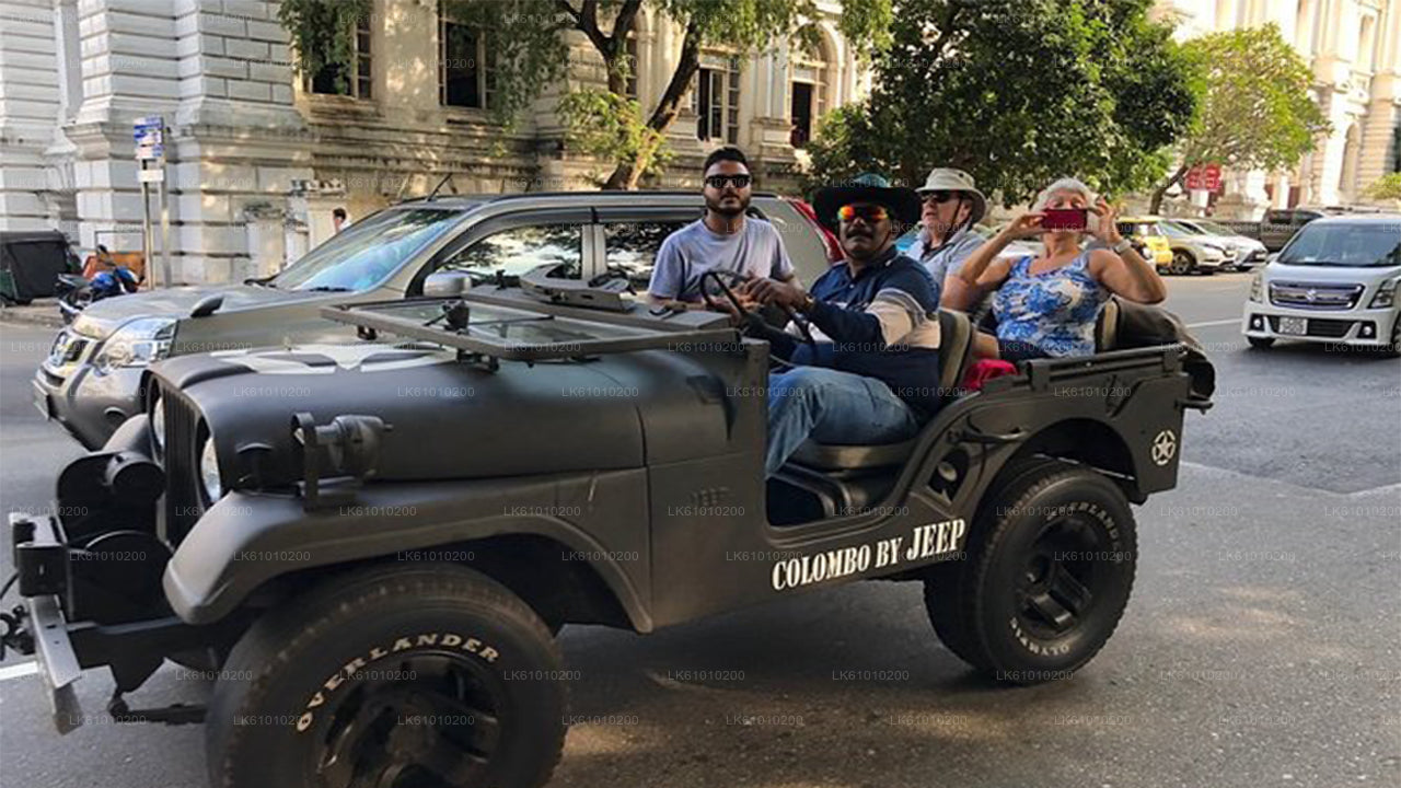 Visite de la ville de Colombo en Jeep de guerre