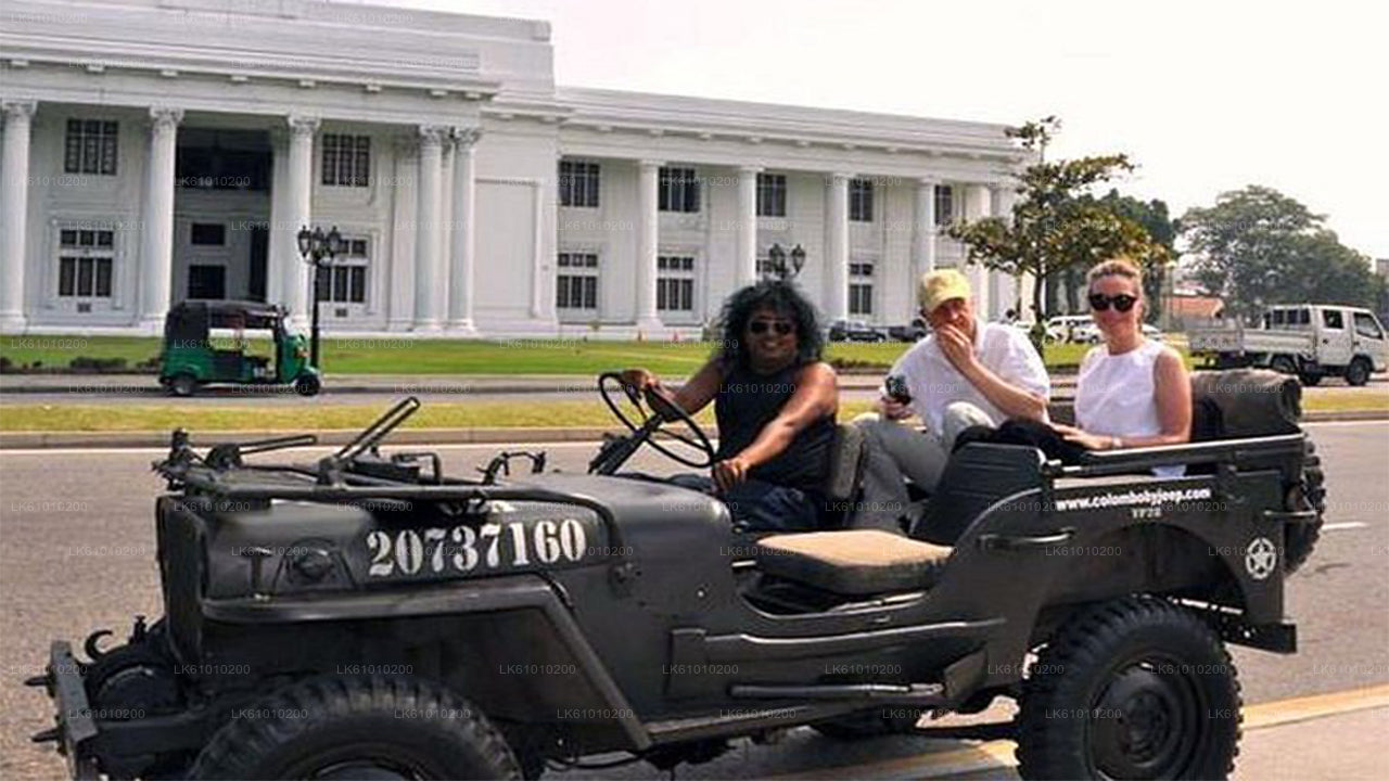Visite de la ville de Colombo en Jeep de guerre