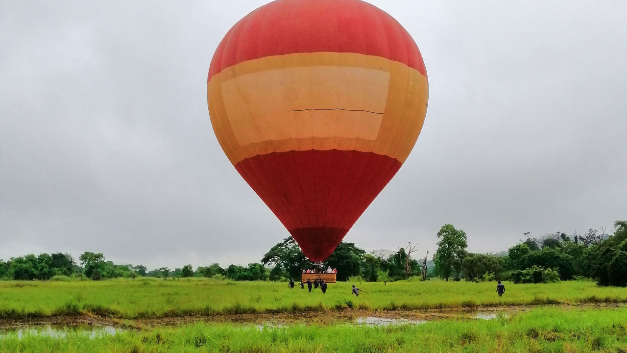Excursion en montgolfière au départ de Habarana