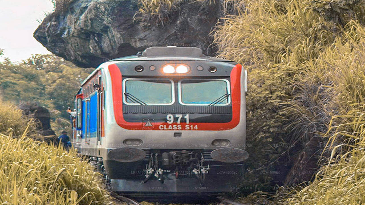 Trajet en train entre Colombo et Ella (train n° 1001 « Denuwara Menike »)