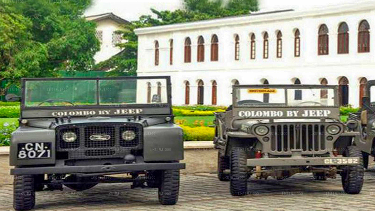 Visite de la ville de Colombo en Jeep Land Rover série 1 au départ du port de Colombo