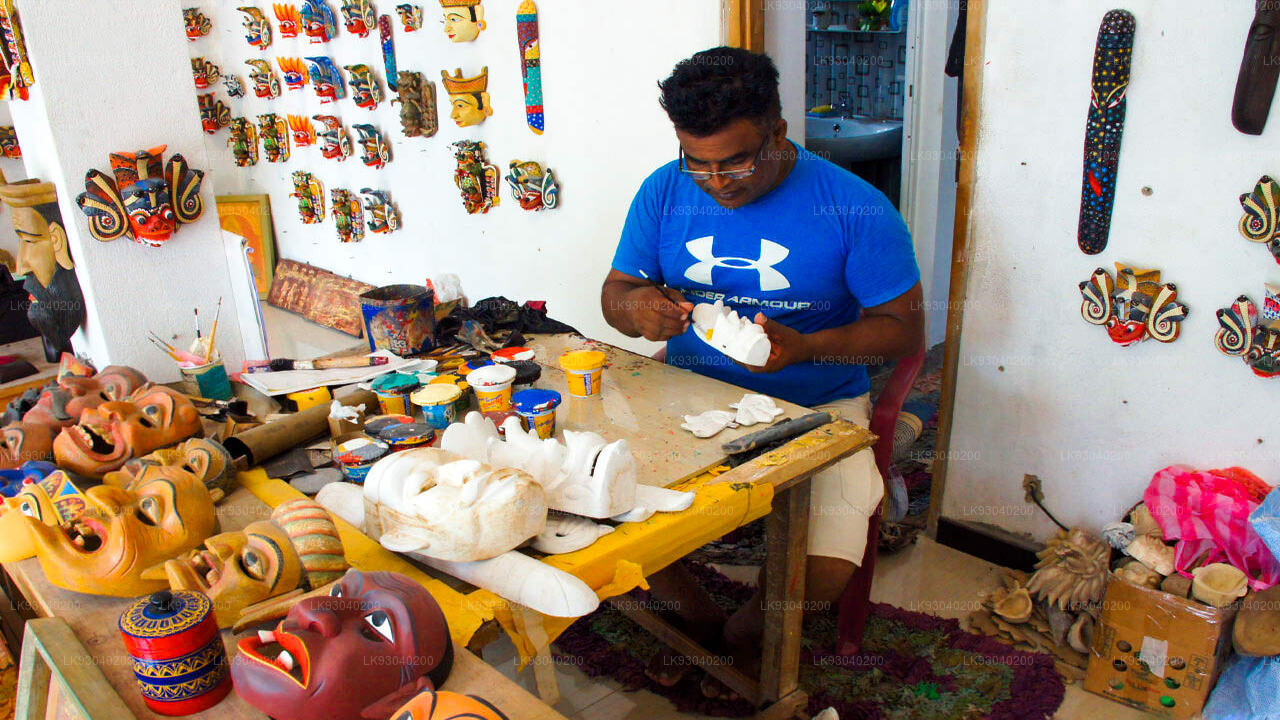 Atelier de fabrication de masques à Weligama