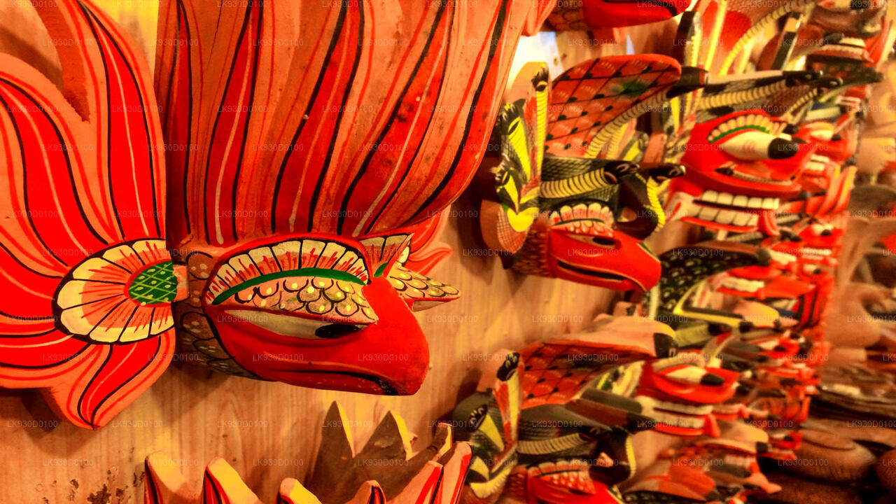 Visite guidée de fabrication de masques au départ de Bentota